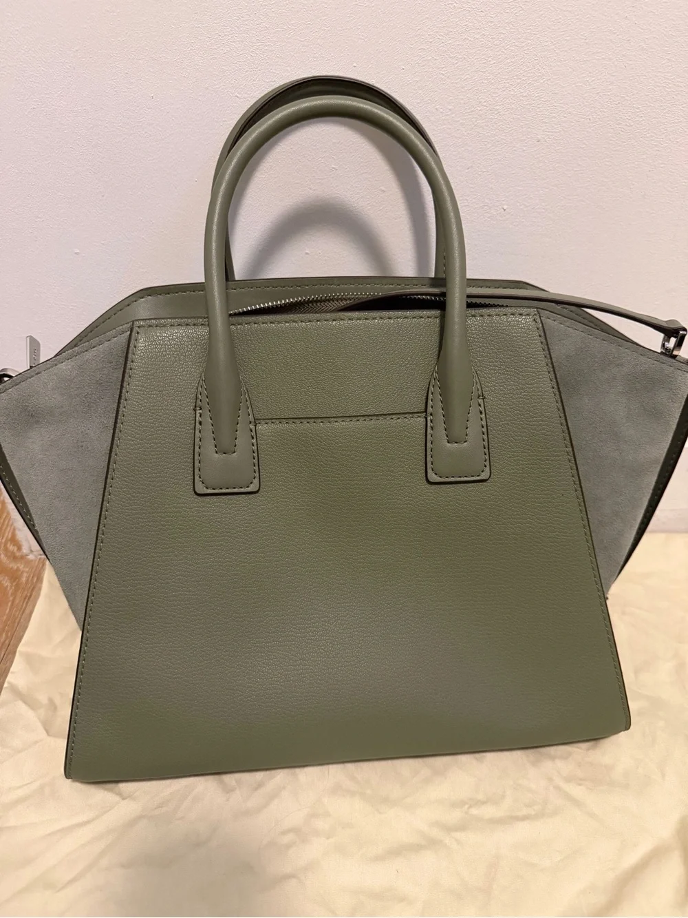 Michael Kors Avril Purse in Army Green (NWT)
